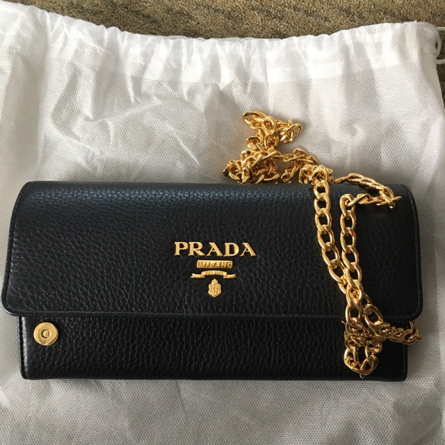 prada wallet on chain price