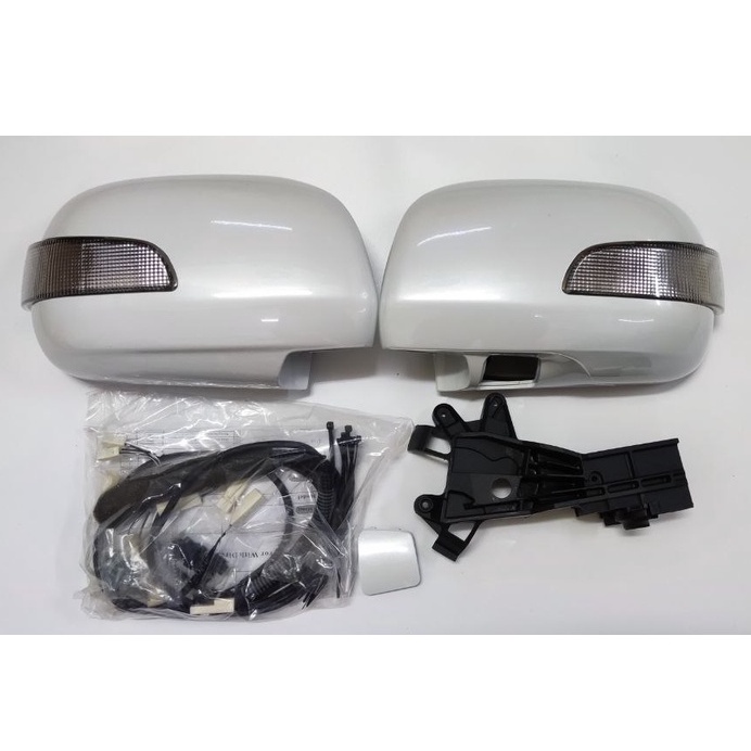 TOYOTA SIDE MIRROR COVER WITH SIGNAL OEM NEW TOYOTA HARRIER 20032012 TOYOTA ALPHARD 20052006