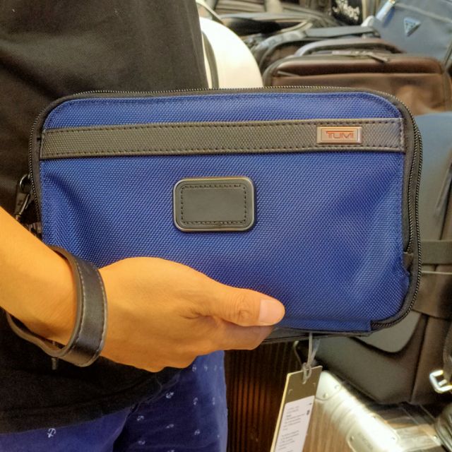 Tumi clutch deals bag malaysia