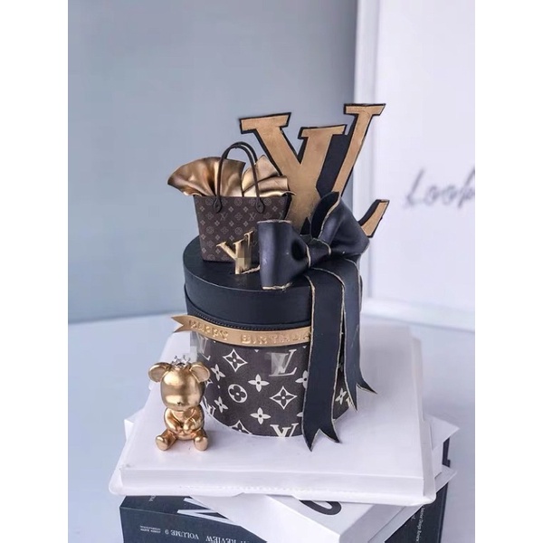 And another one!! #LVcaketopper #LouisVuitton #caketopper #luxury