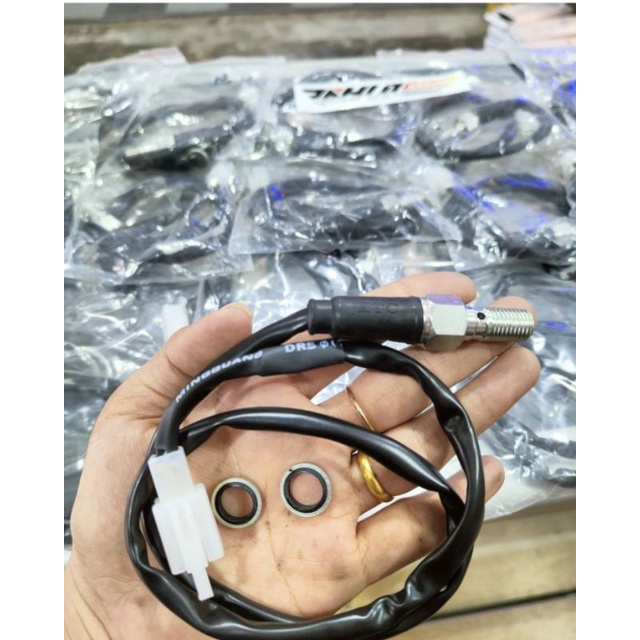 Brake master switch with free pressure sensor switch, 2 pcs rubber bolt ...