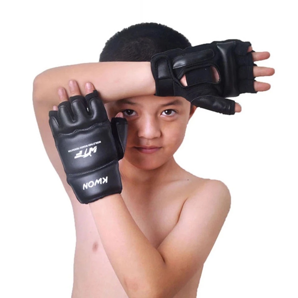 New Leather Half Finger Kids Children Karate Boxing Gloves Mitts Sanda