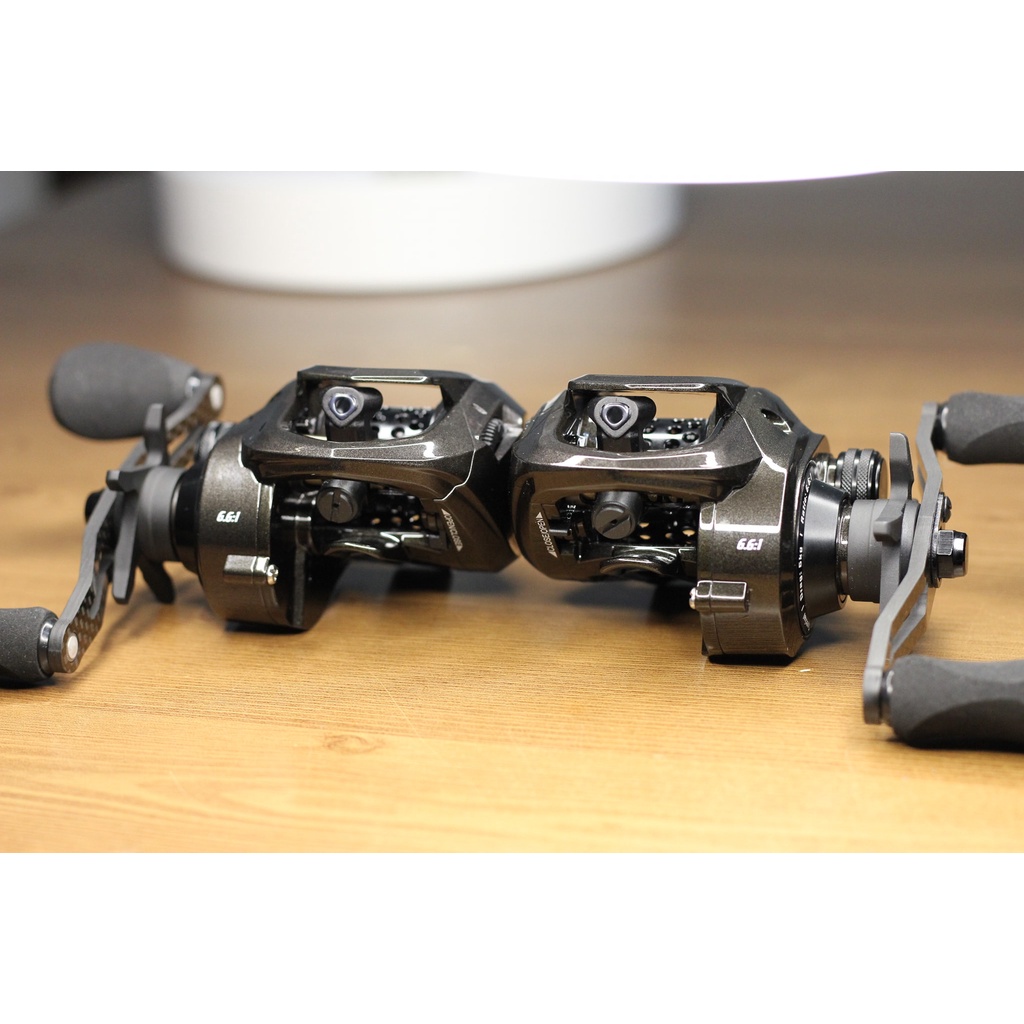 atc combat baitcaster reel 100 RH  Hot Tackle and the magnetic brake system provides both casting accuracy and long casting distances ATC Combat CF50 Low Profile