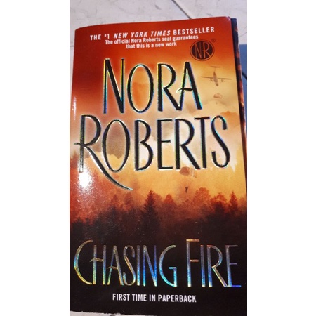 Nora Roberts, Chasing Fire | Shopee Malaysia