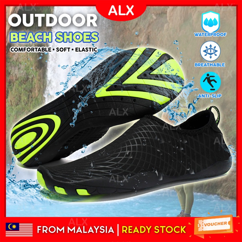 Water deals sports footwear