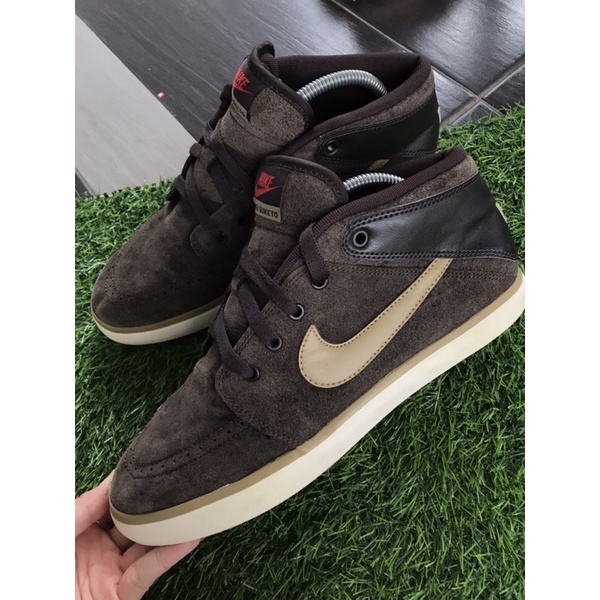 Nike suketo mid hotsell