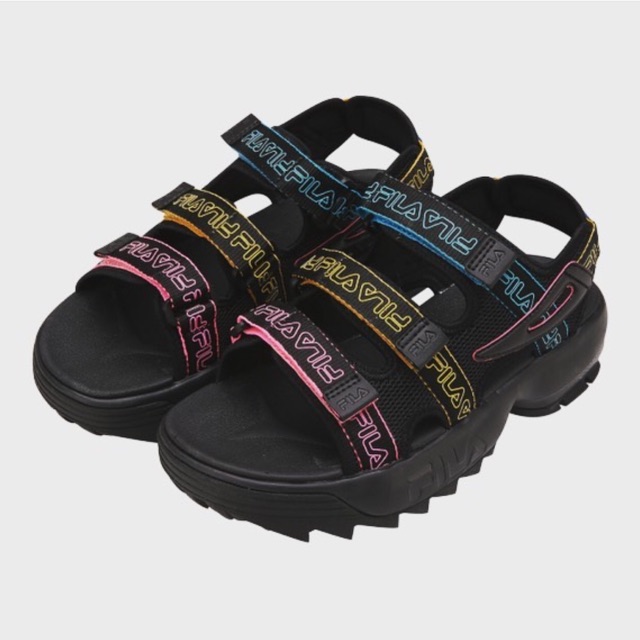 Black fila shop disruptor sandals