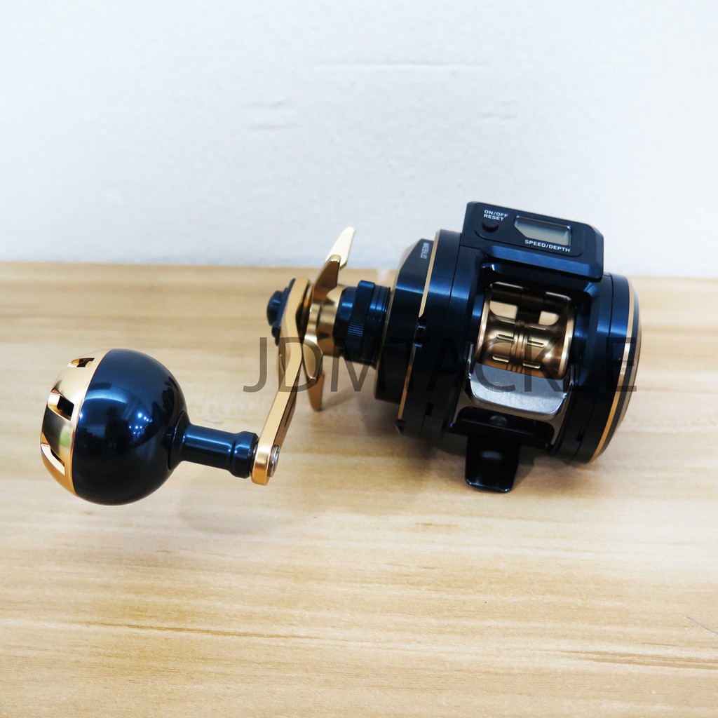 Daiwa 21 Saltiga IC 100L Sol El Çıkrık Olta Makinesi