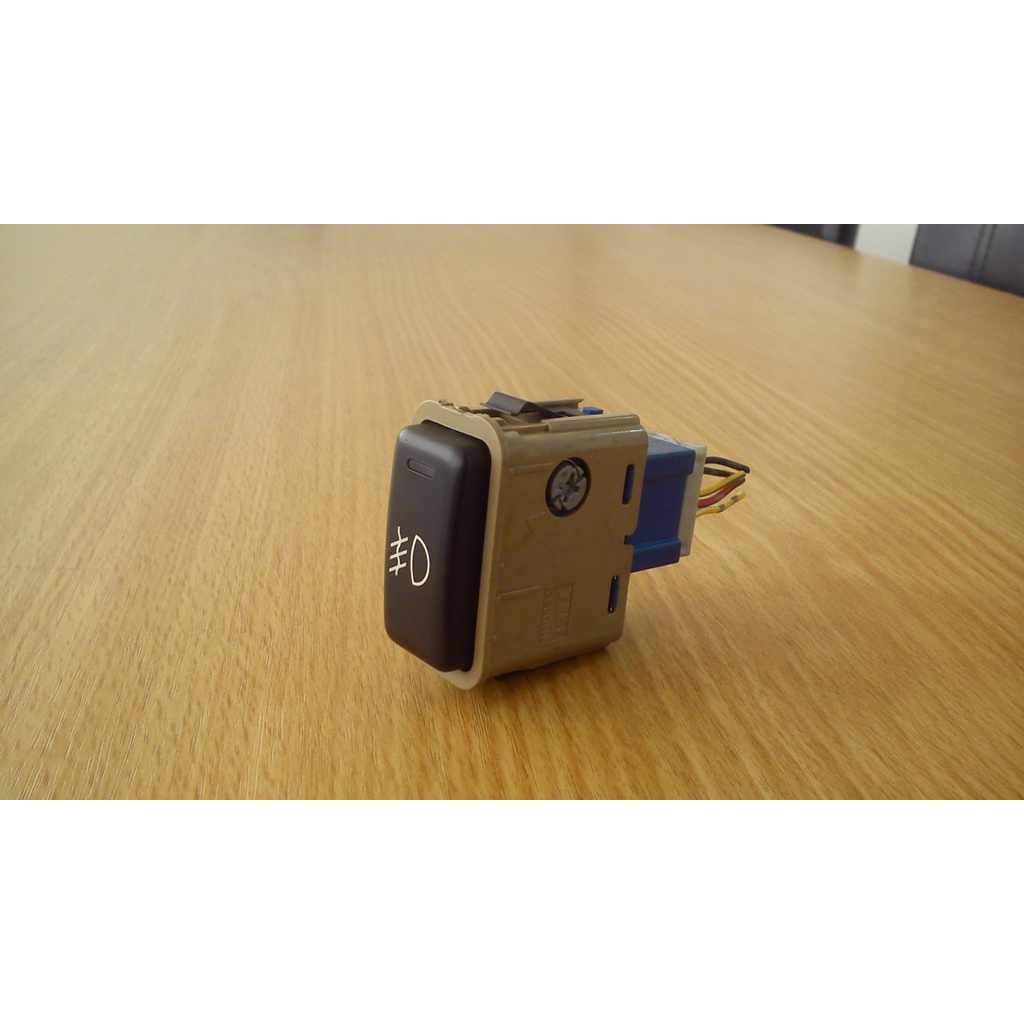 Original HONDA Civic Fog Lamp Switch Put On The Channel Armrest