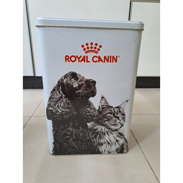 Royal canin hot sale food bin