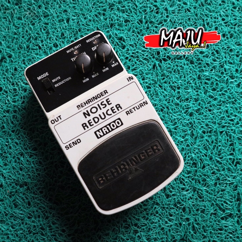 Behringer noise reducer NR300. Electric Acoustic bass Guitar Effect