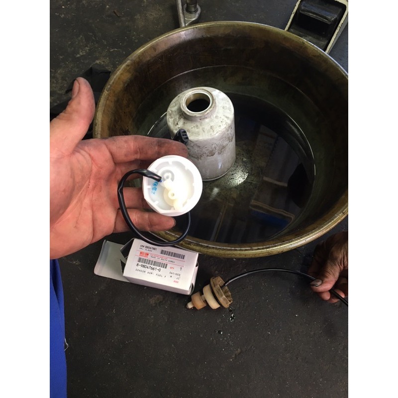 Genuine!!! Water Trap Filter Butt Sensor Switch ISUZU D-Max MU7 Year ...