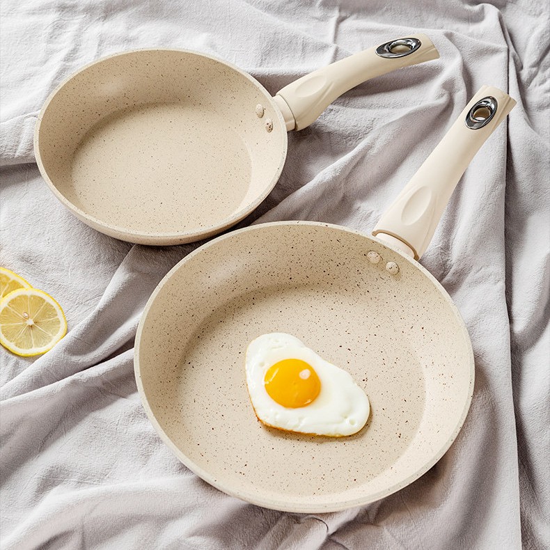 CAROTE Egg Frying Pan 15cm Compatible with Induction and Gas Stoves From  Japan