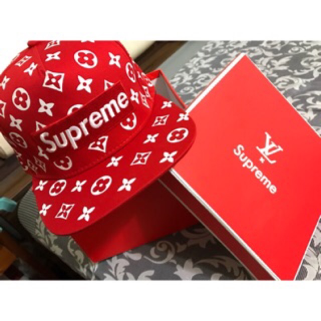 Supreme louis outlet vuitton cap red