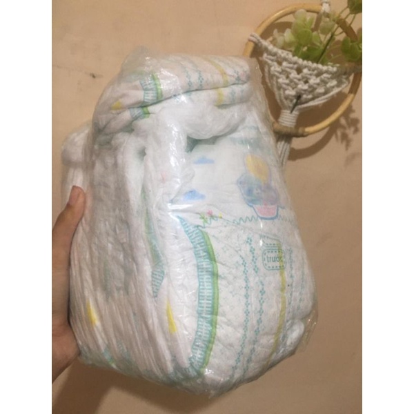 Pampers Brand Diapers premium care M 1 pack | Shopee Malaysia