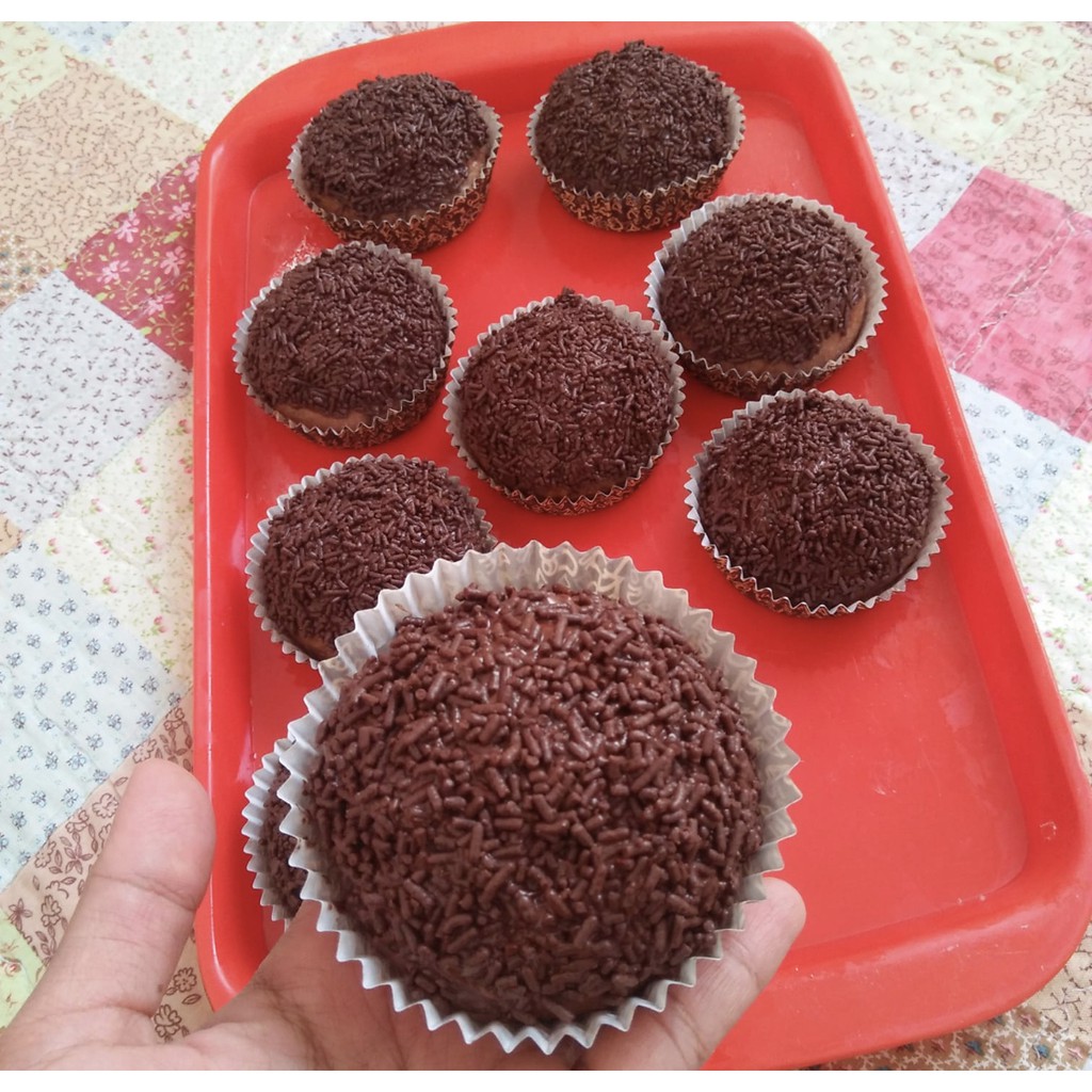 Roti Rm 1 (Choco Top) MIN ORDER 25 - Roti Bajet - BOLEH MIX | Shopee ...