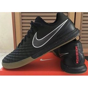 Nike magista hot sale futsal shoes