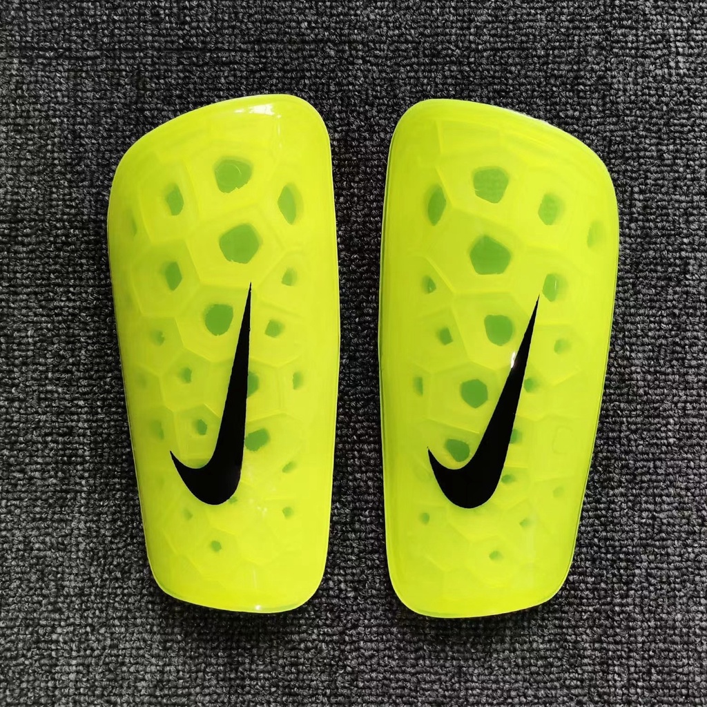 Cr7 shin pads youth deals