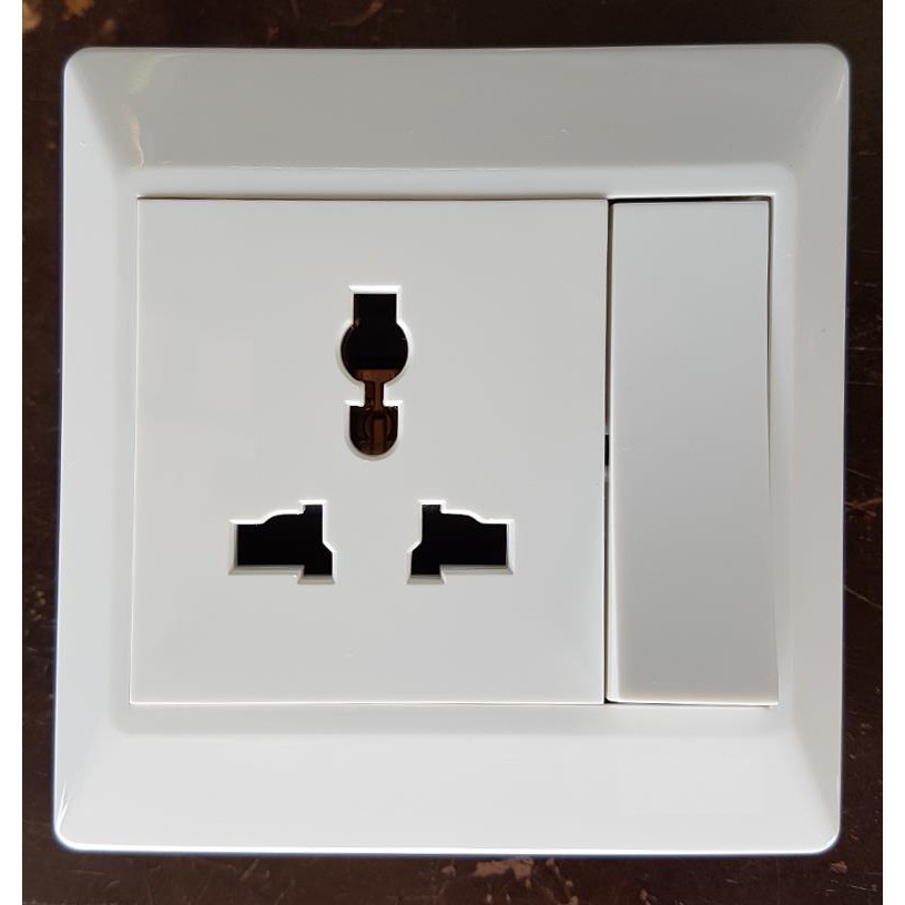 Single 1 GANG Electrical Universal Plug Switch Socket for 3 pin and 2