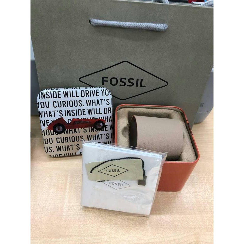 Fossil watch shop gift box