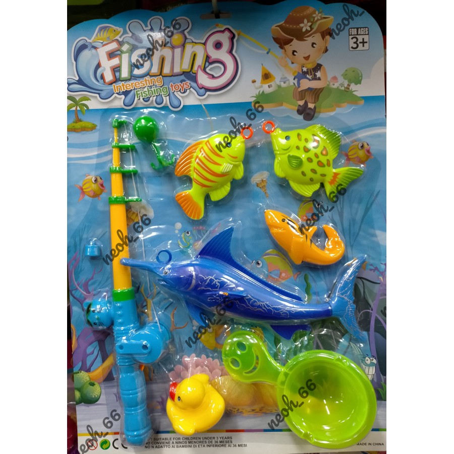 Plastic store fish toys