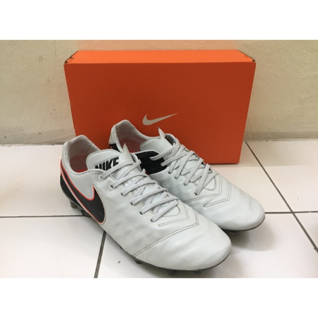 Nike tiempo legacy 2 hot sale fg