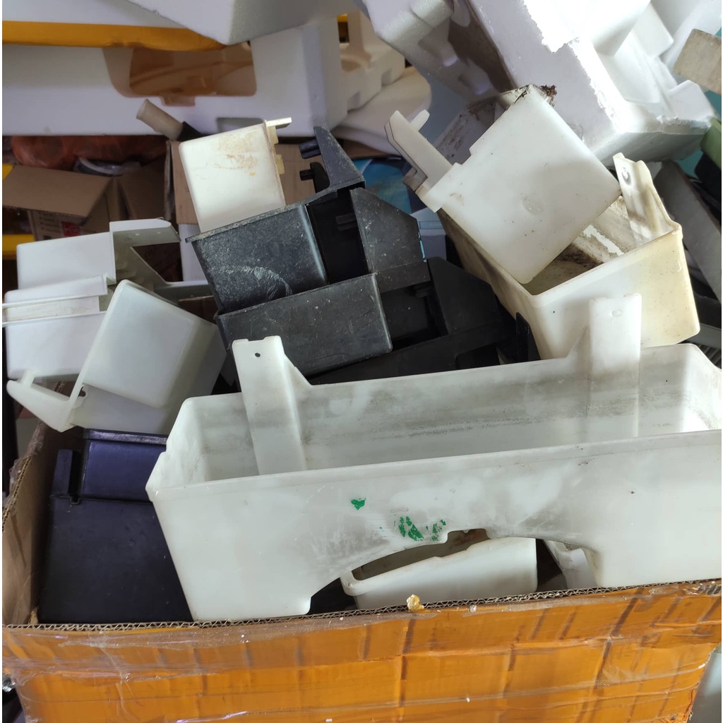 Refrigerator Fridge Water Container Tray Second Hand [Bekas Takungan