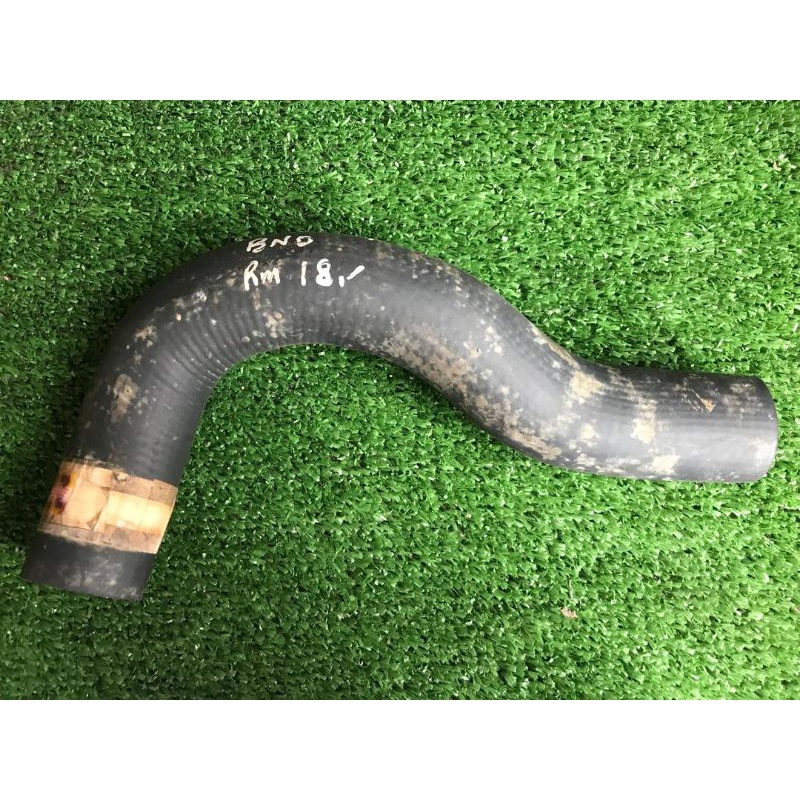 Radiator hose up, toyota corolla KE70 GL. New old stock brand. Shopee