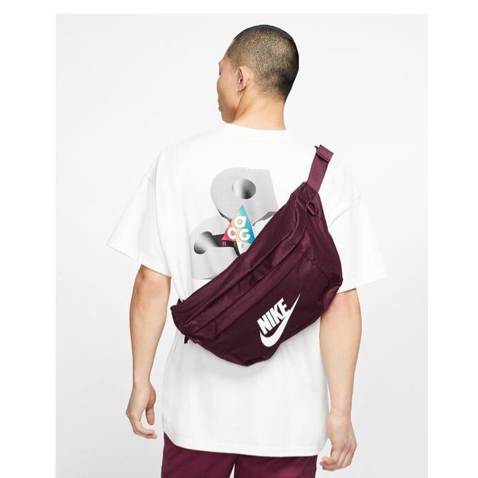 Nike tech outlet man bag