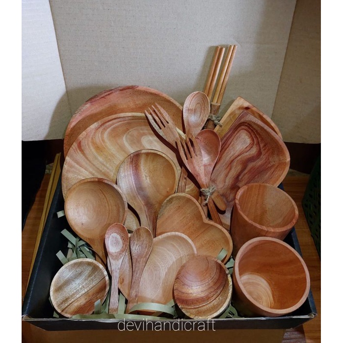 KAYU Wooden cutlery hampers/wedding souvenirs/aesthetic wedding gifts ...