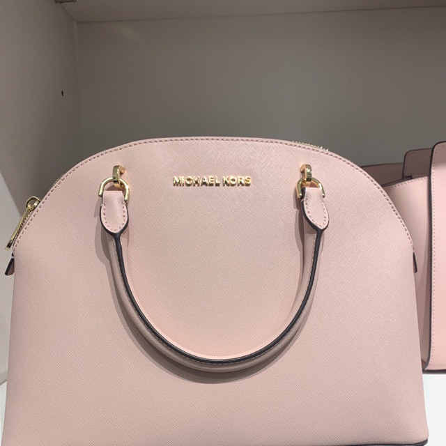 Michael Kors Emmy Dome Satchel Large in Saffiano Leather Review 