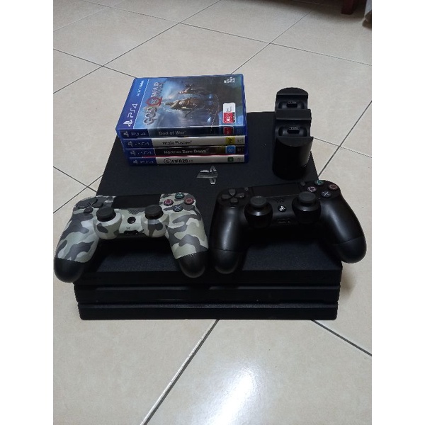 PS4 Pro 1TB with all Cables and Controller in Excellent Used