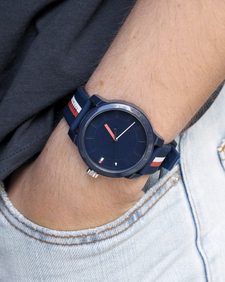 100% Original) Tommy Hilfiger 1791746 Denim Quartz Analog Dark 