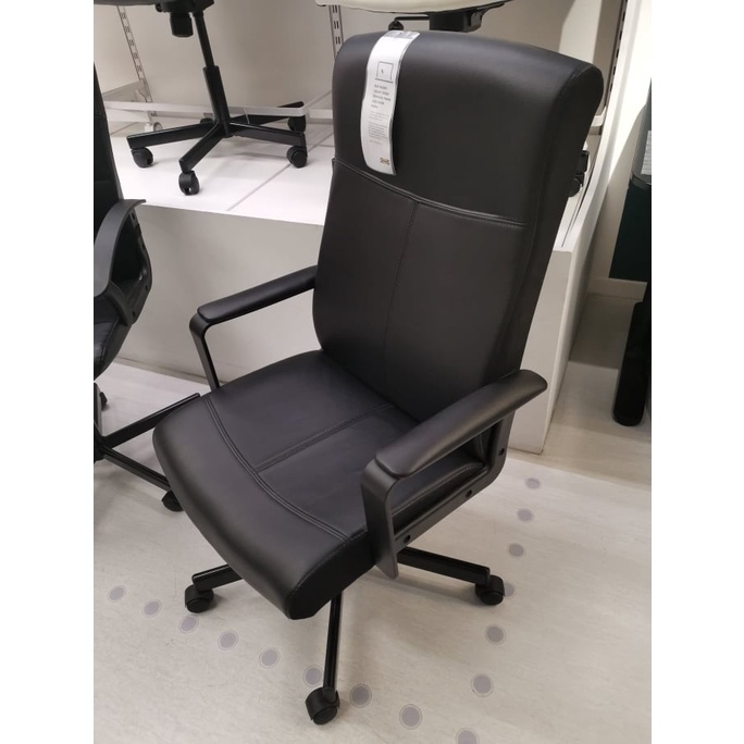 IKEA MILLBERGET Swivel chair, Kerusi pusing (Bomstad black) Shopee