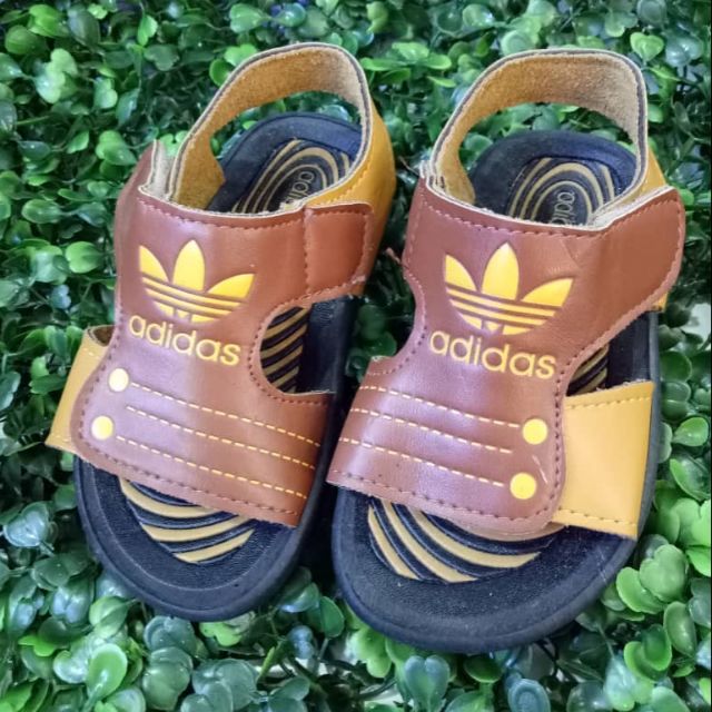 Adidas baby 2024 shoes malaysia