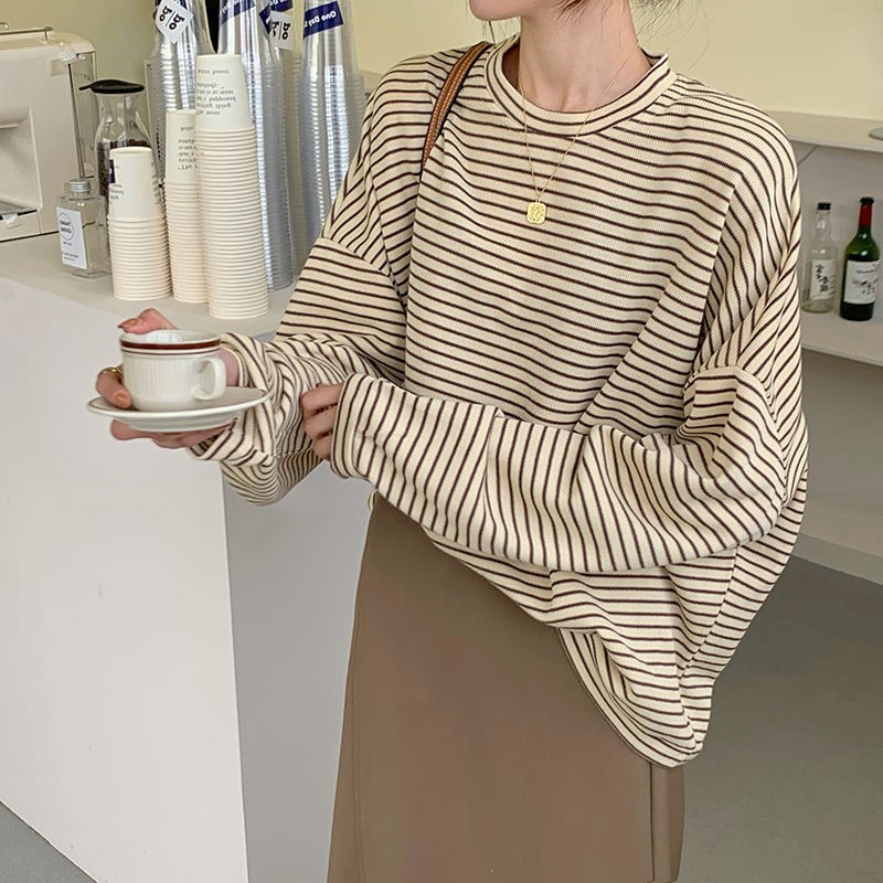 Casual Striped Print Round Necked Puff Sleeves T-Shirt