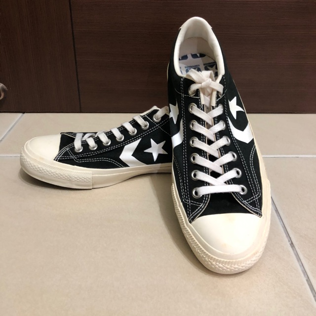 Converse store chevron star