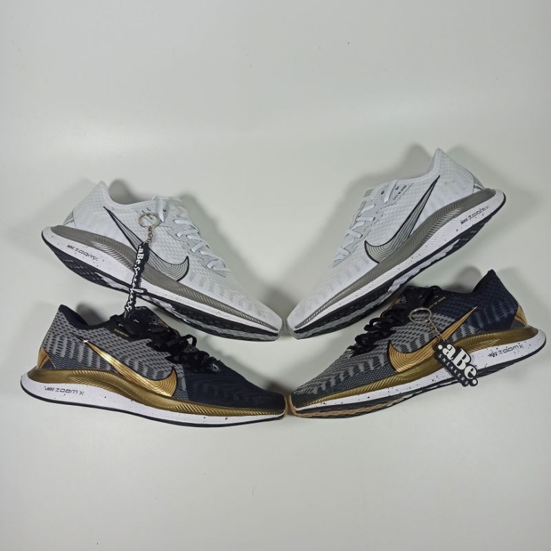 Nike zoom pegasus turbo hotsell 2 black and gold