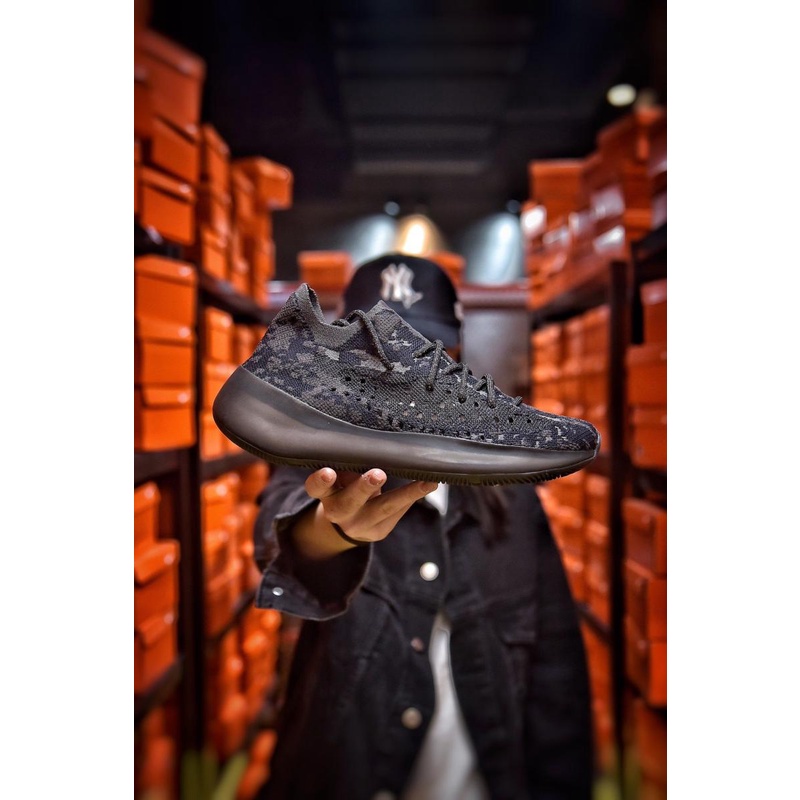 Black and orange yeezy 2024 380