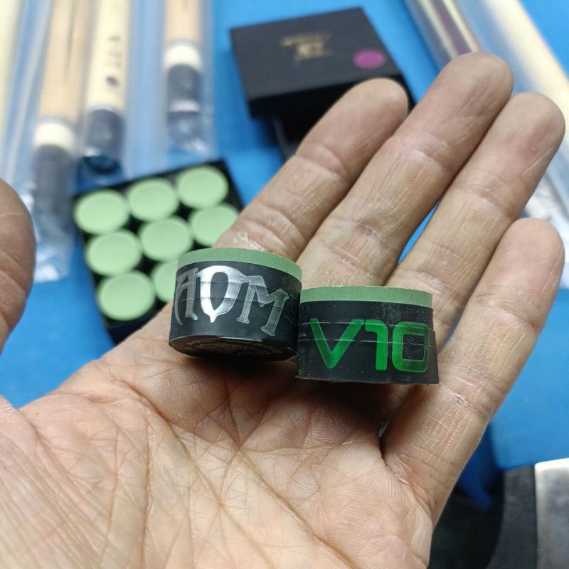 Taom Snooker Chalk V10 Original Handmade In Finland Shopee Malaysia