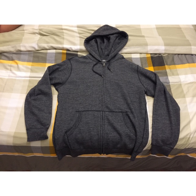 Uniqlo best sale hoodie malaysia