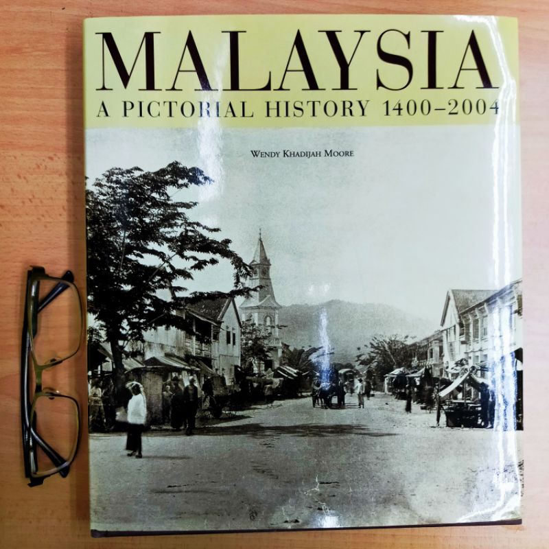 psbl-malaysia-a-pictorial-history-1400-2004-shopee-malaysia