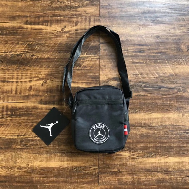 Sling bag jordan X PSG Shopee Malaysia