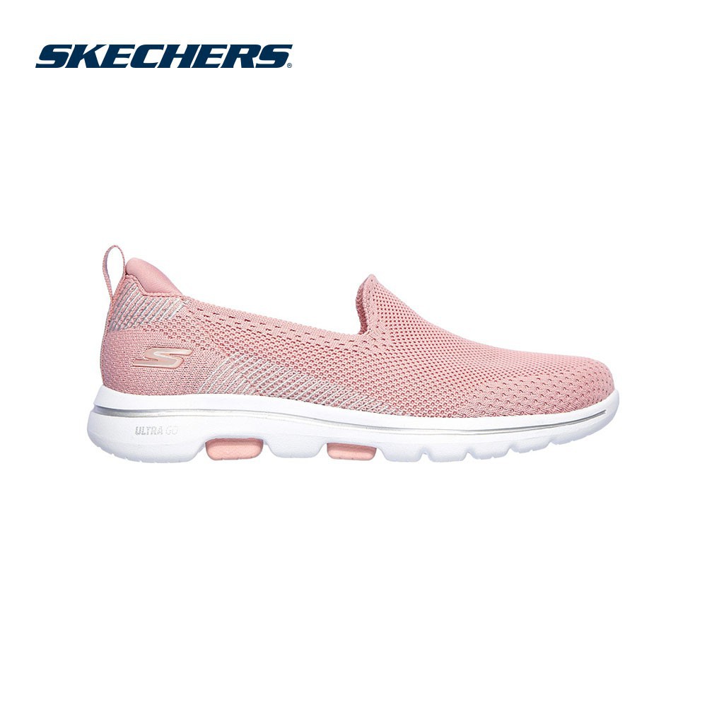 15900 skechers