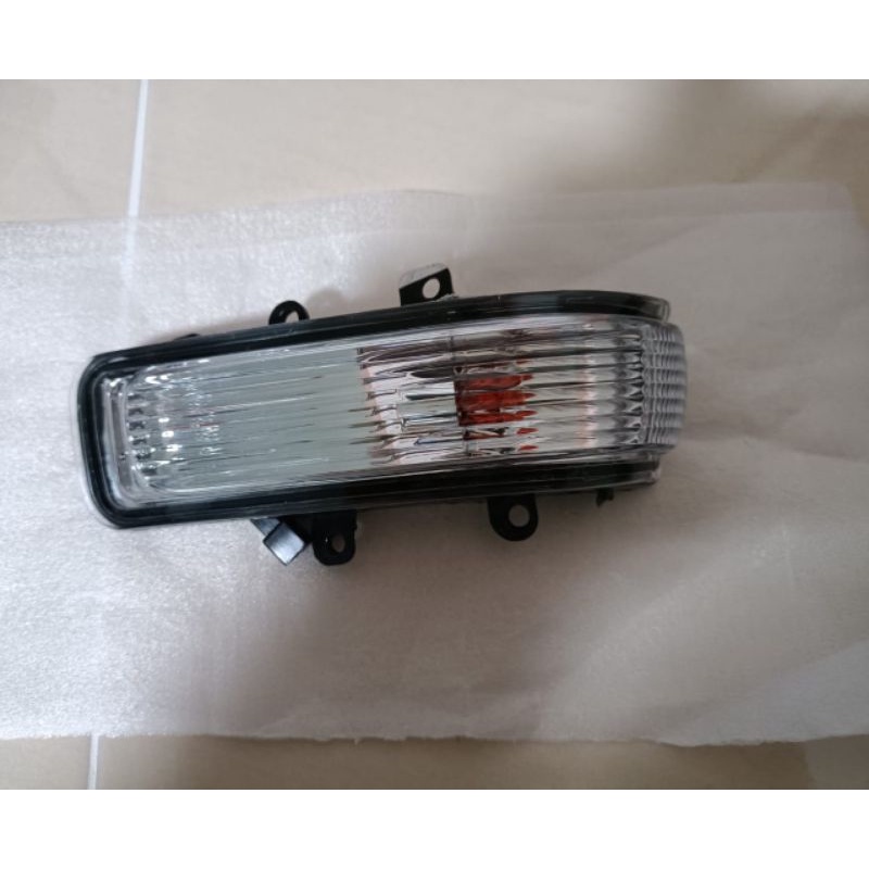 Toyota Kun Hilux Side Mirror Lamp Signal Lampu Oem Shopee