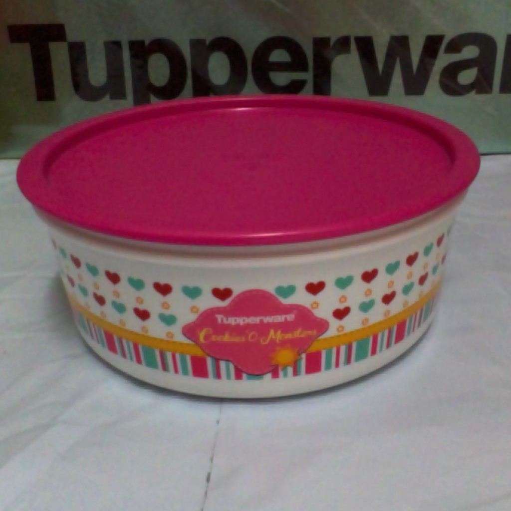 Tupperware Blushing Pink Big Cookie Canister 1.75L 