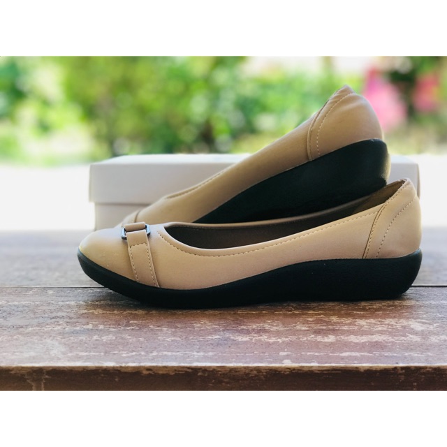 Sachs shoes store