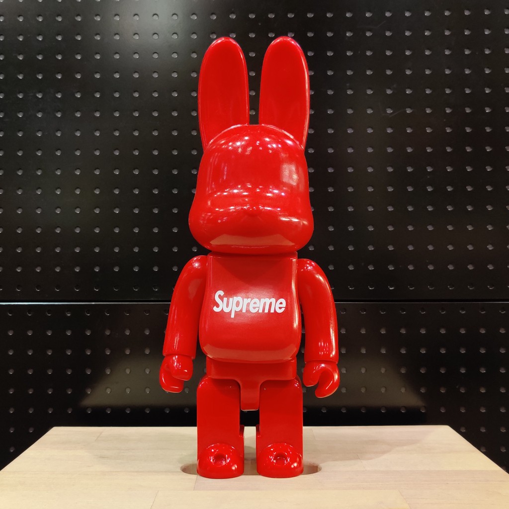 Mô hình Bearbrick Mengqiqi Supreme 400%