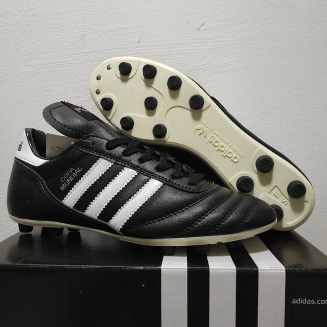 adidas copa mundial classic