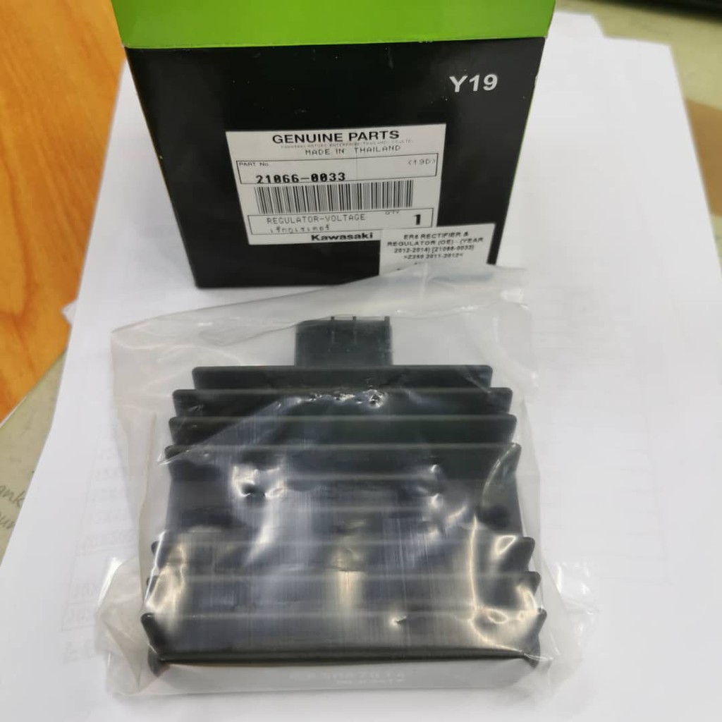 KAWASAKI ER6 RECTIFIER & REGULATOR (OE) ORIGINAL 21066-0033 // Z250 ...